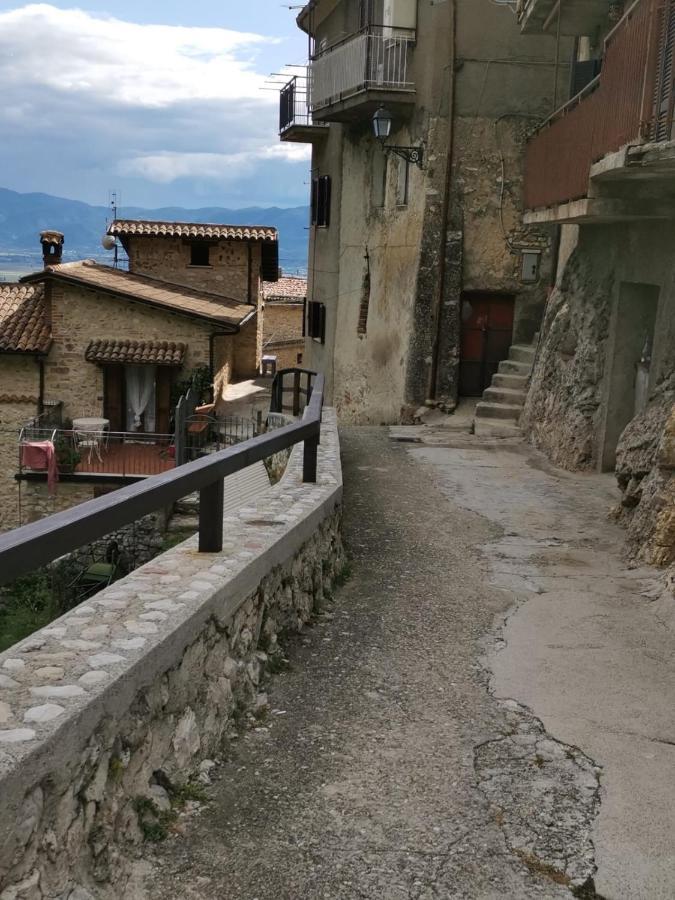Willa Il Torrione Poggio Bustone Zewnętrze zdjęcie