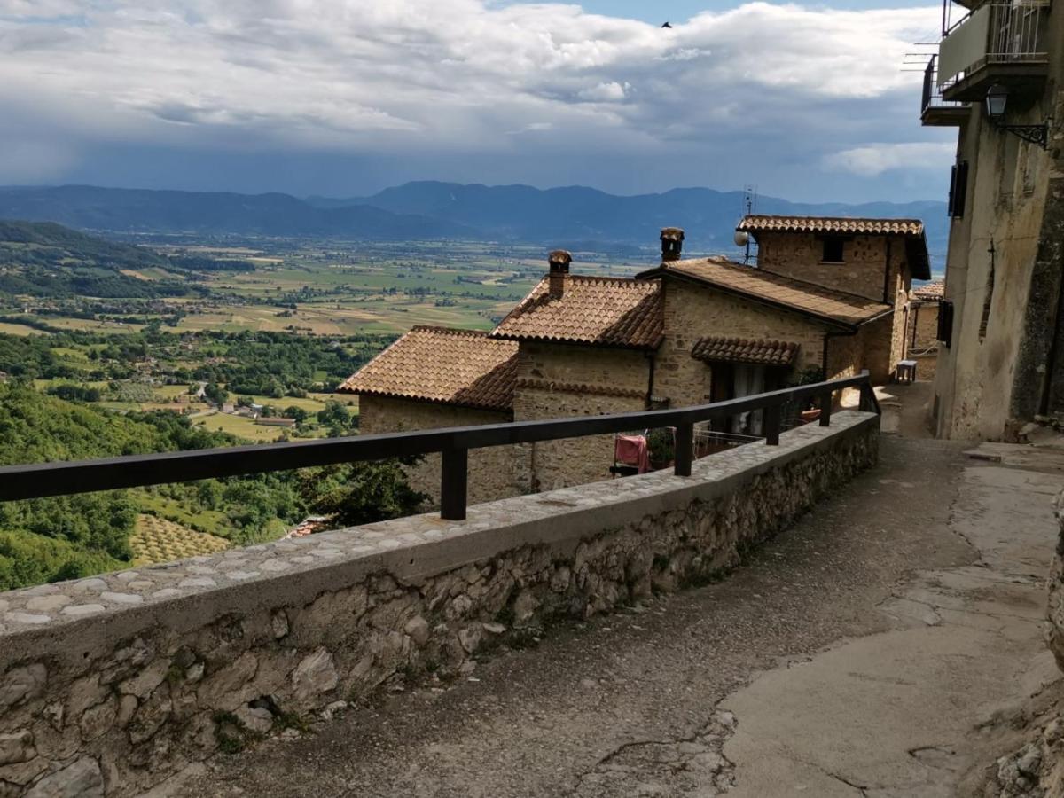 Willa Il Torrione Poggio Bustone Zewnętrze zdjęcie