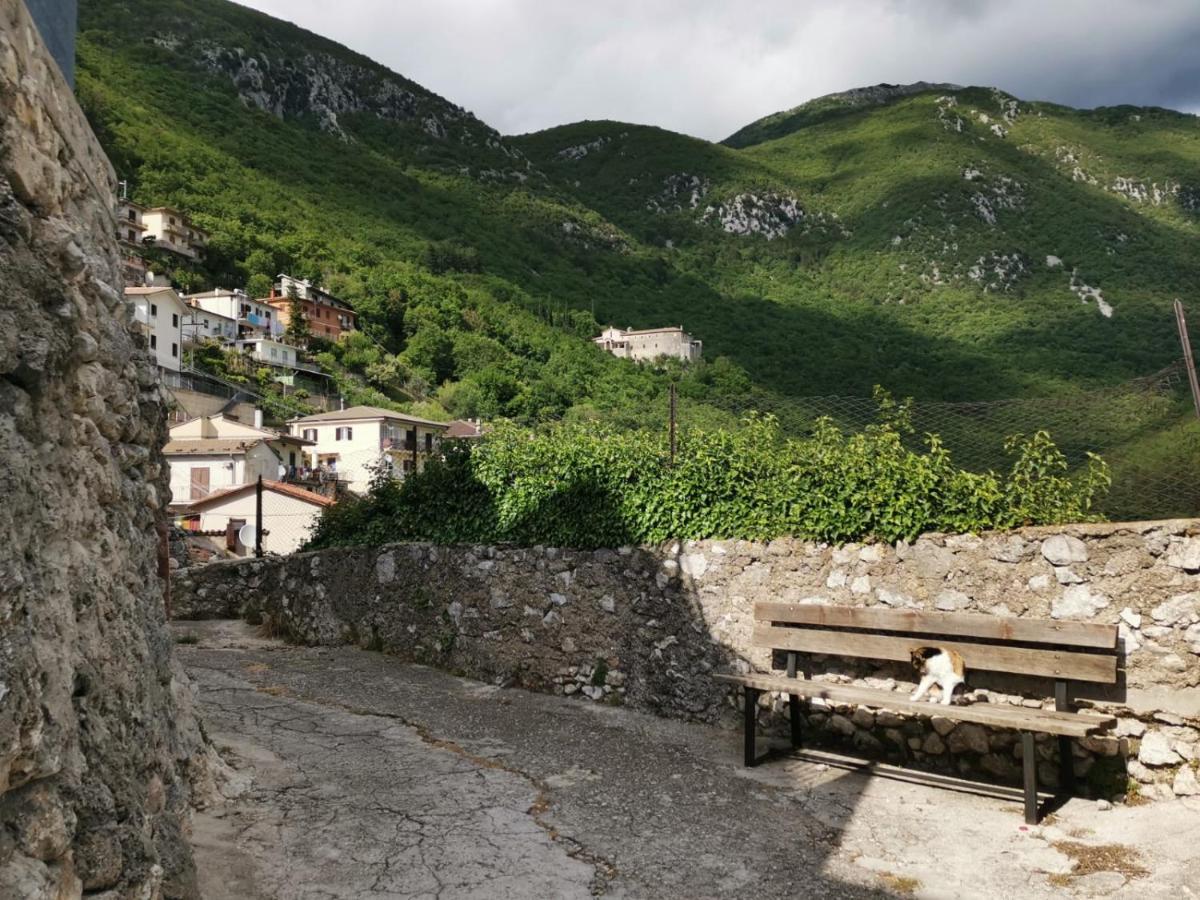 Willa Il Torrione Poggio Bustone Zewnętrze zdjęcie